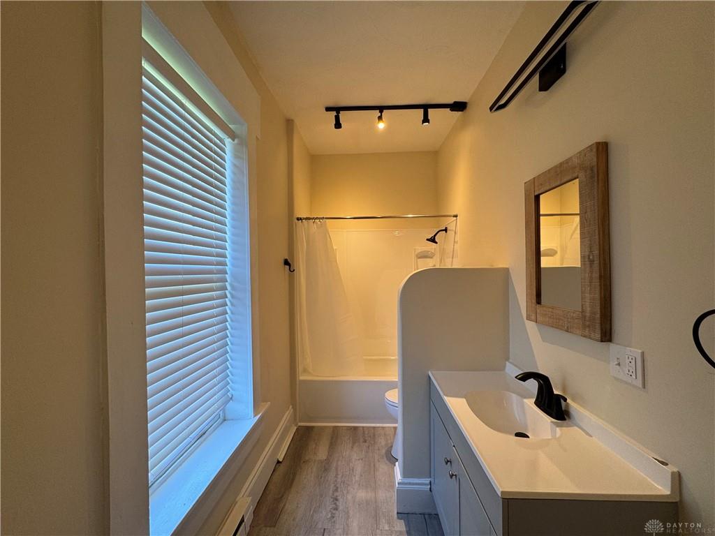 1220-1222 Wayne Property Photo 15