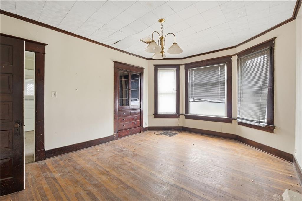 136 N Spring Property Photo 4