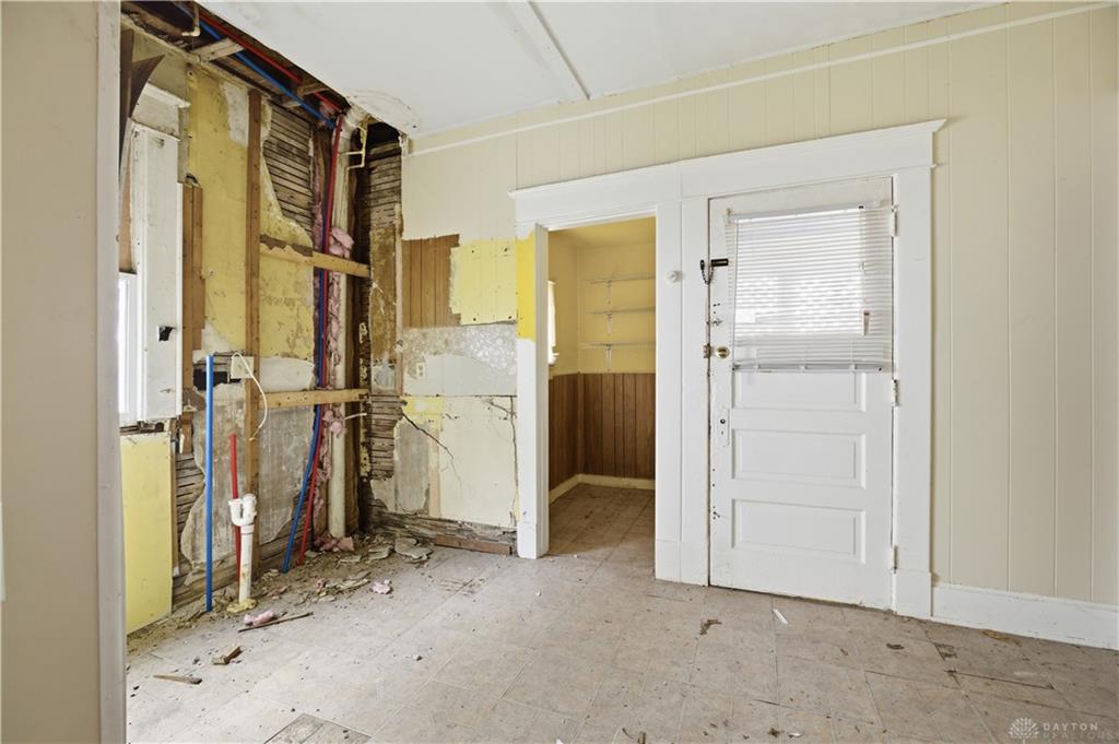 136 N Spring Property Photo 5