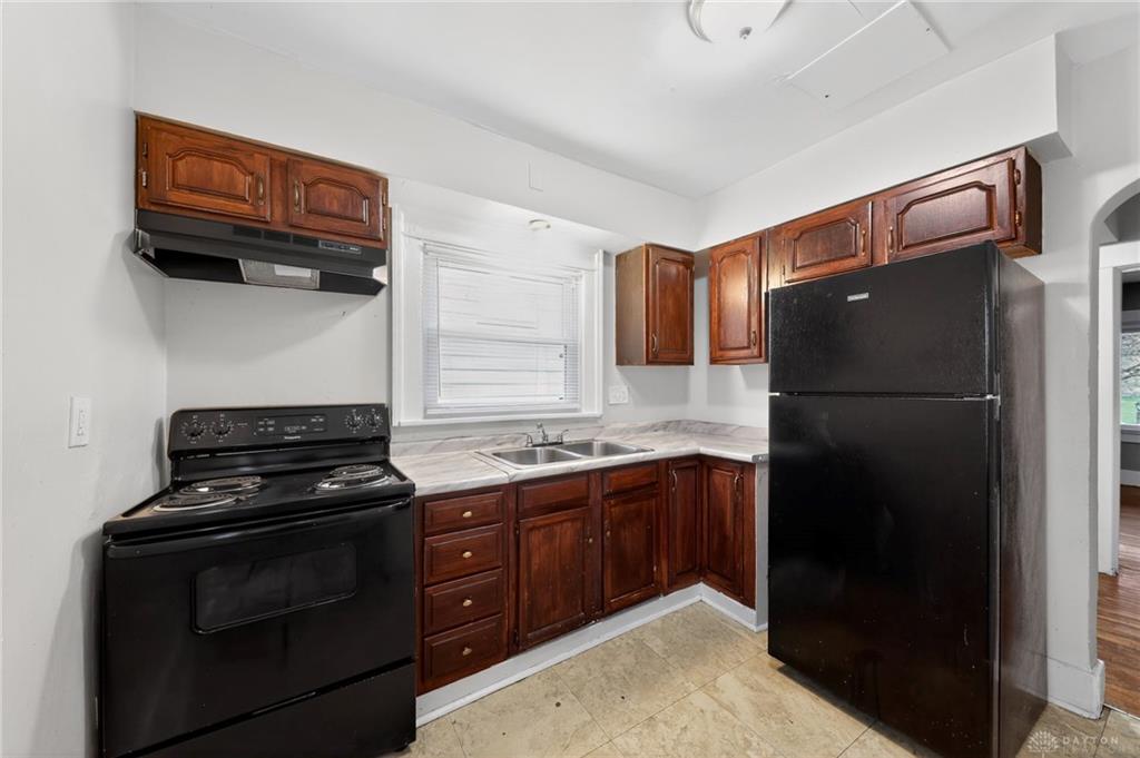 442 Allwen Property Photo 16