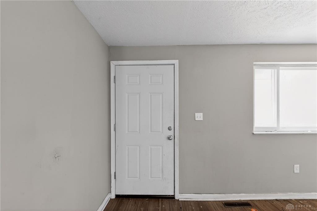 4141 Annapolis Property Photo 9