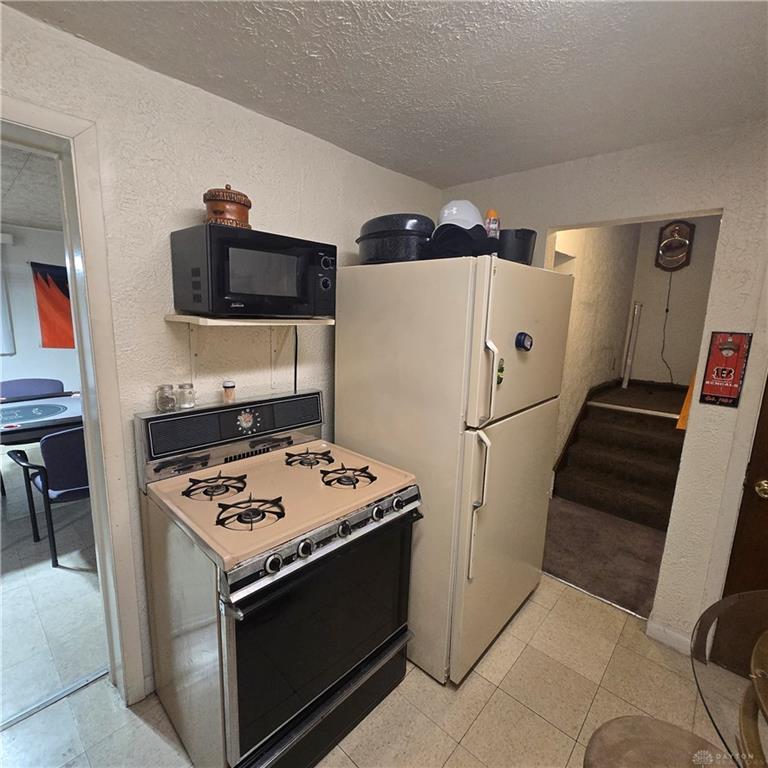922 Stolz Property Photo 5