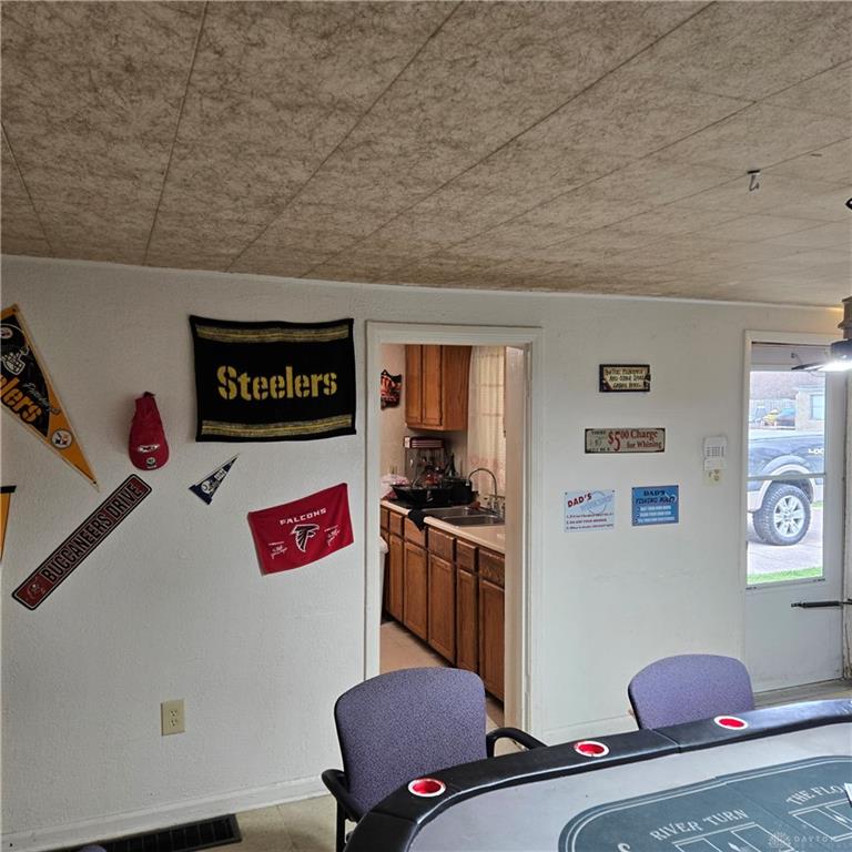 922 Stolz Property Photo 9