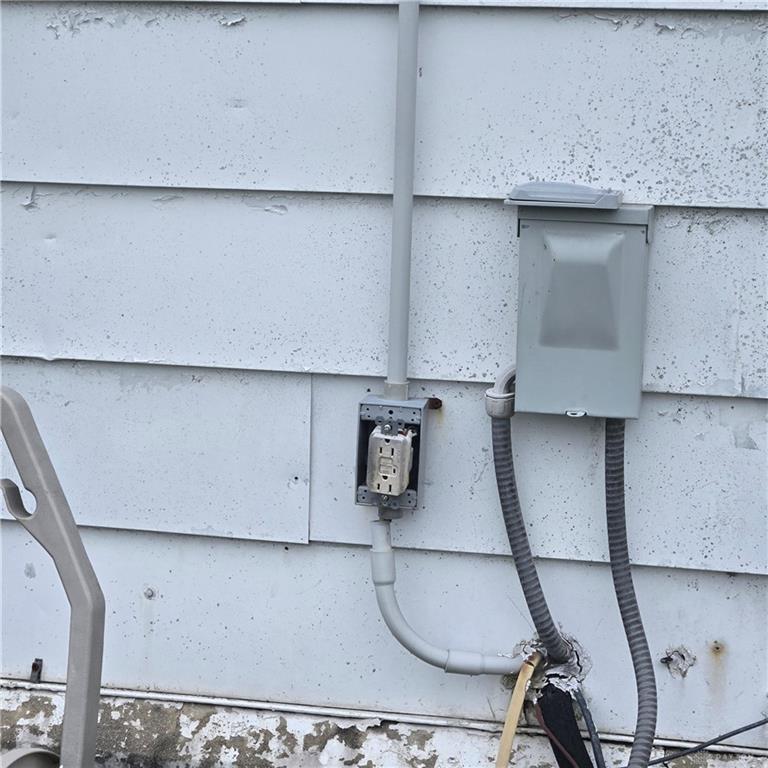 922 Stolz Property Photo 35