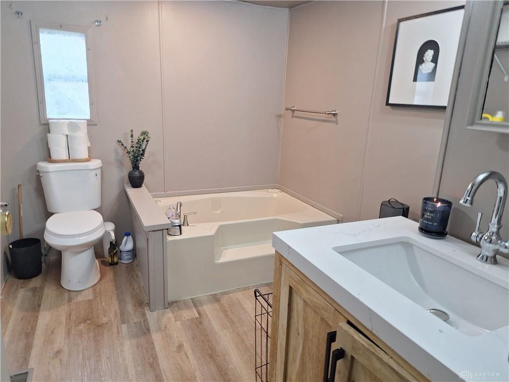 10561 Aldora Property Photo 9