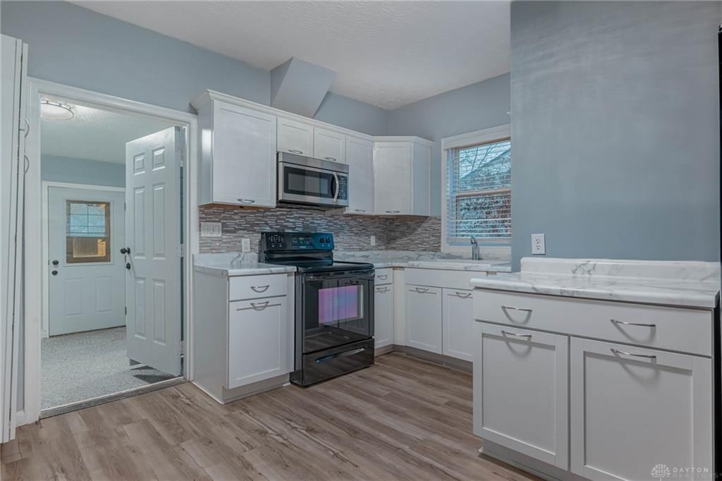 1041 Vine Property Photo 16