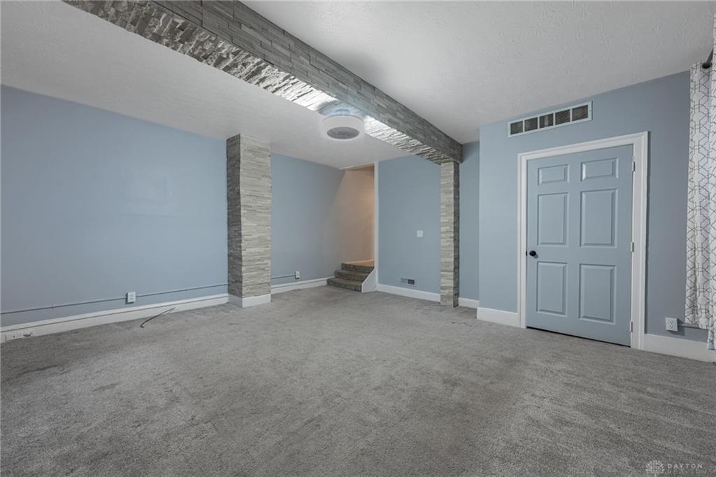1041 Vine Property Photo 17