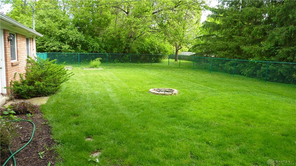665 Dionne Property Photo 23
