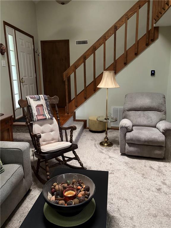 1060 Foxshire Property Photo 10