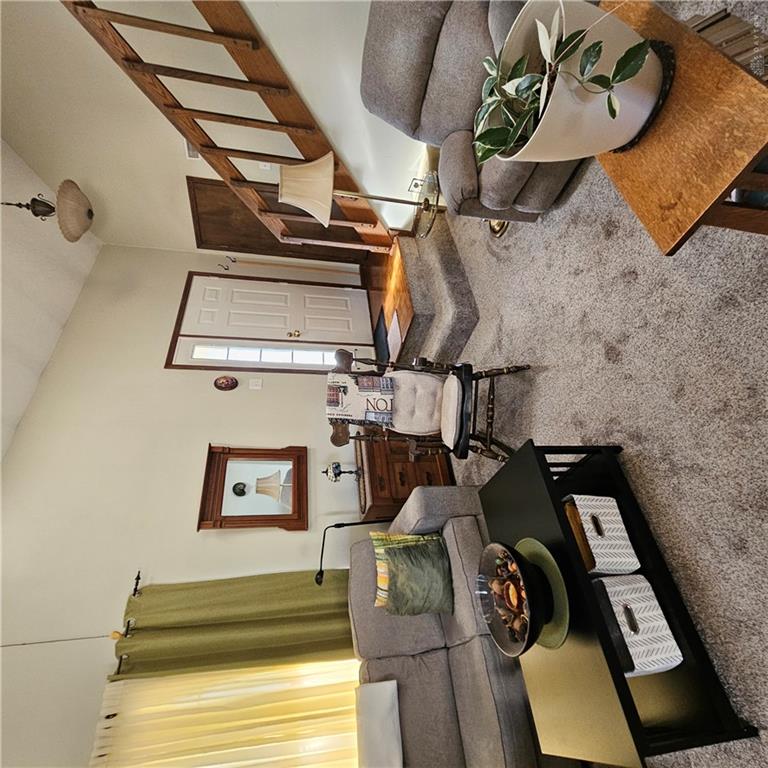 1060 Foxshire Property Photo 13