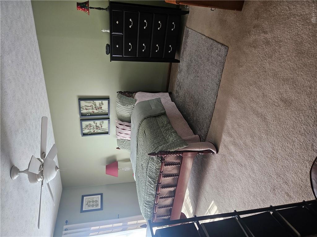 1060 Foxshire Property Photo 24