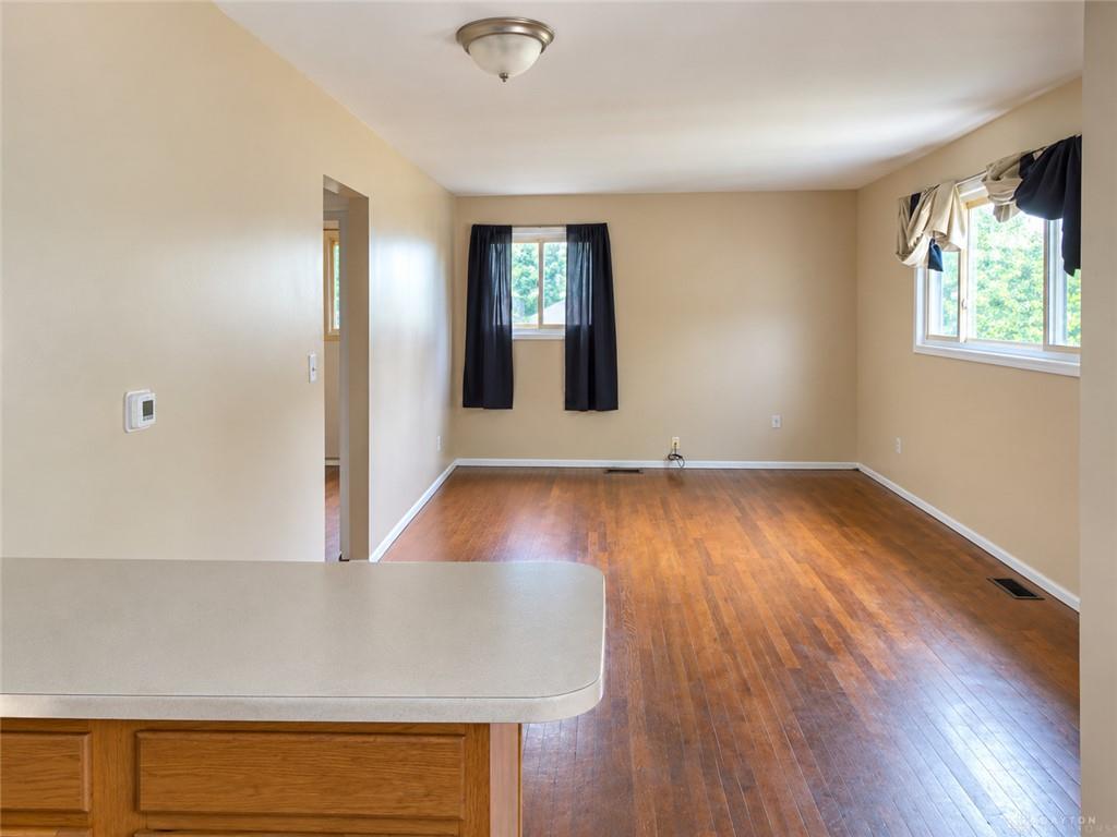 5026 Hackett Property Photo 2