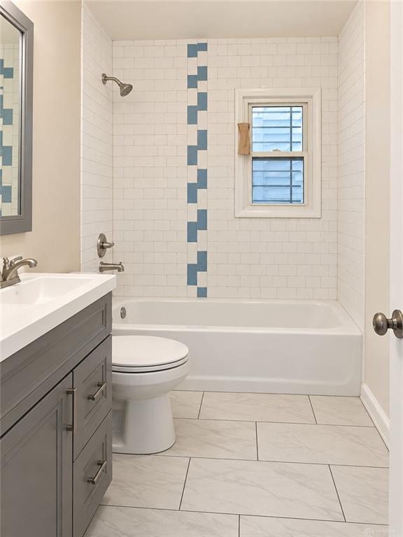5026 Hackett Property Photo 5