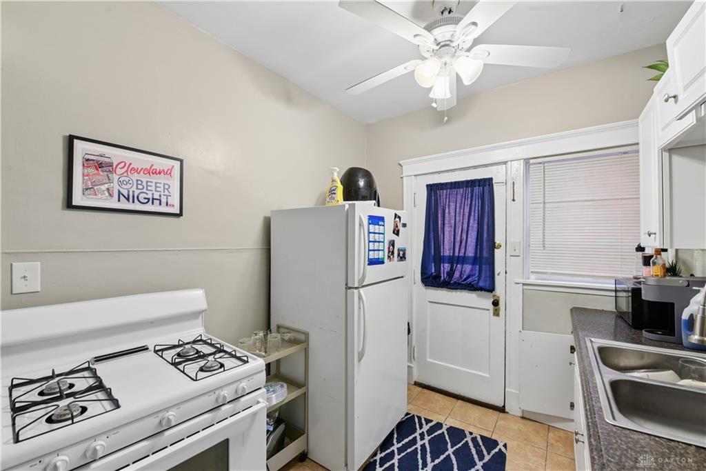 3636 Besuden Property Photo 42