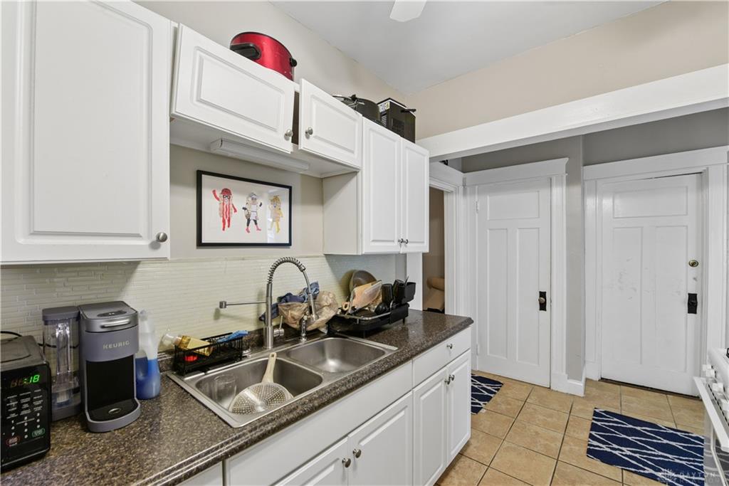 3636 Besuden Property Photo 44