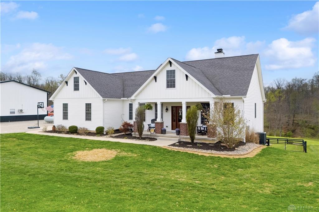 1158 Pyle Property Photo 4