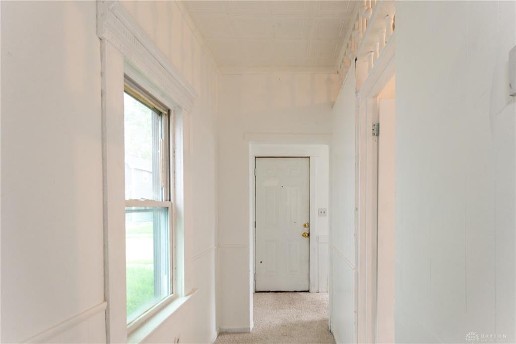 2039 Howard Property Photo 13