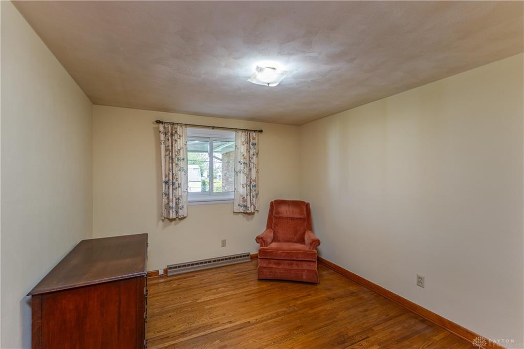 305 Sharon Property Photo 26