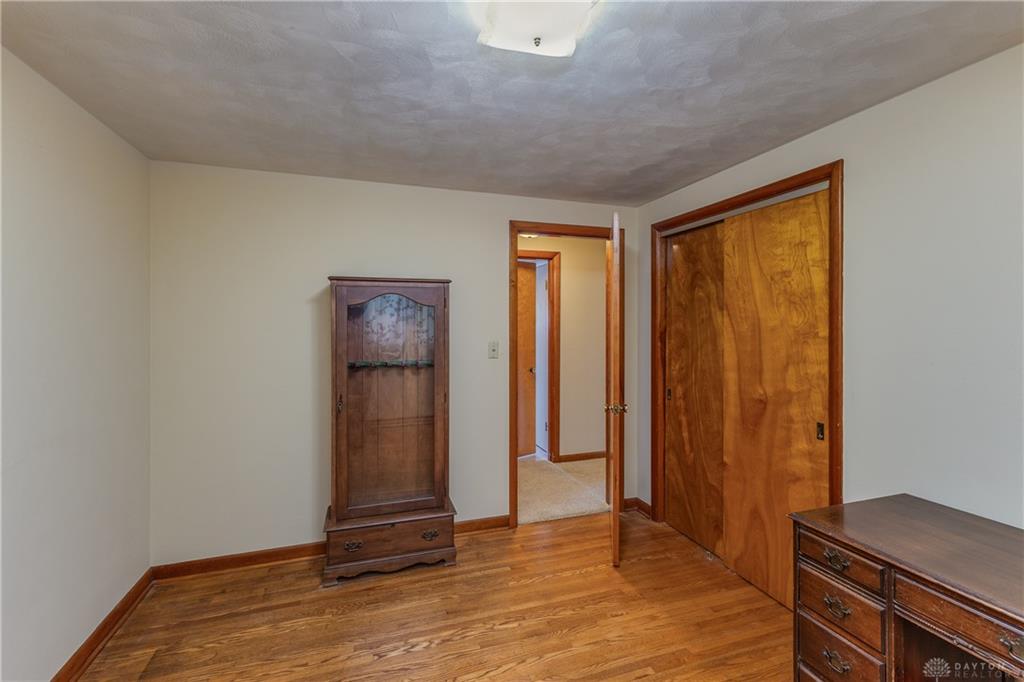 305 Sharon Property Photo 27
