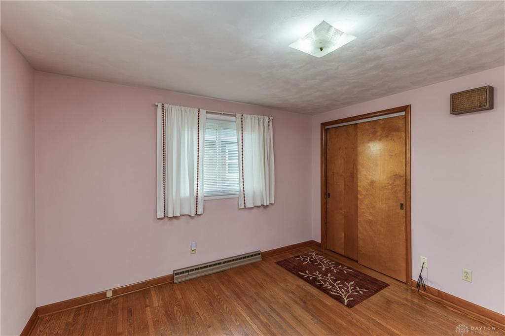 305 Sharon Property Photo 32