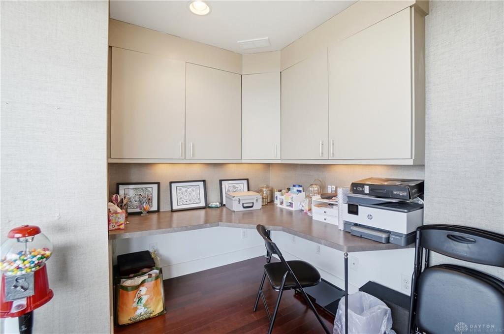 109 N Main 1108 Property Photo 25
