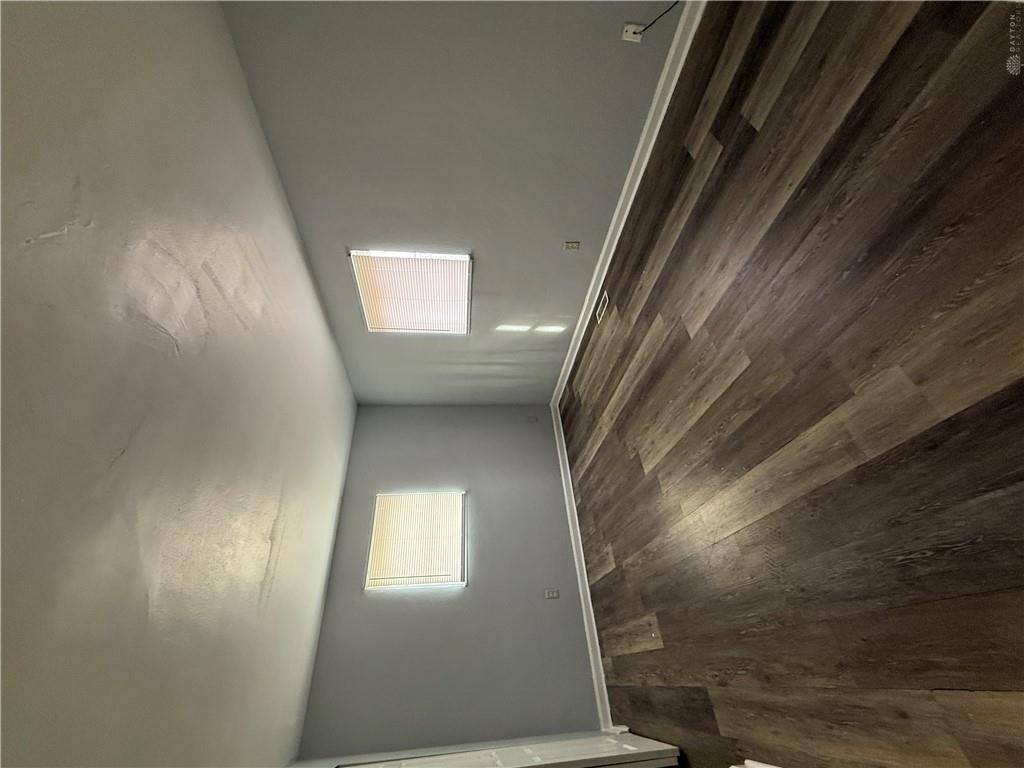 708 Oxford Property Photo 8
