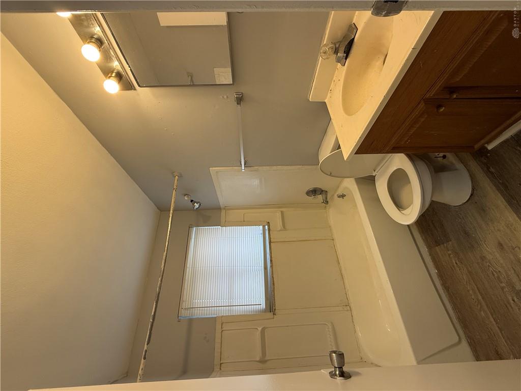 708 Oxford Property Photo 15
