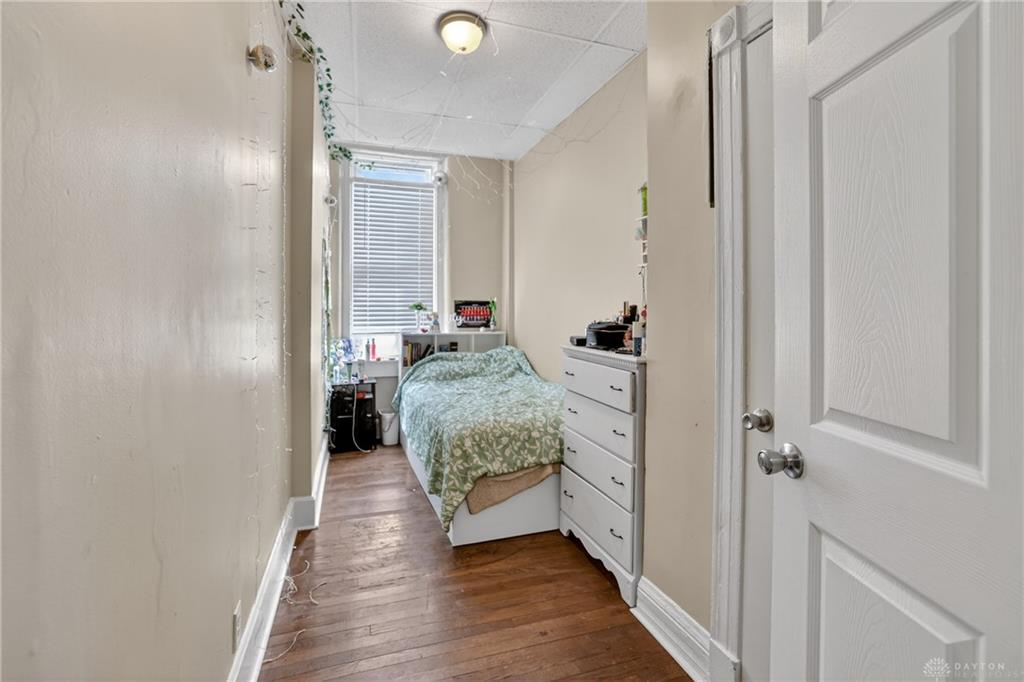 7045-7049 Montgomery Property Photo 56
