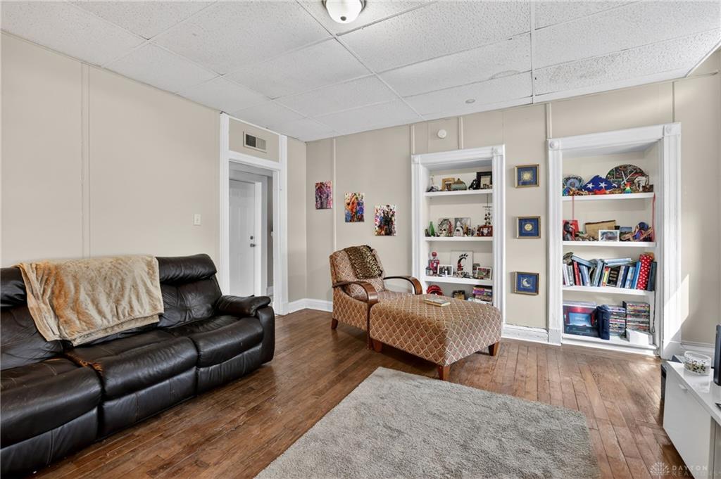 7045-7049 Montgomery Property Photo 57