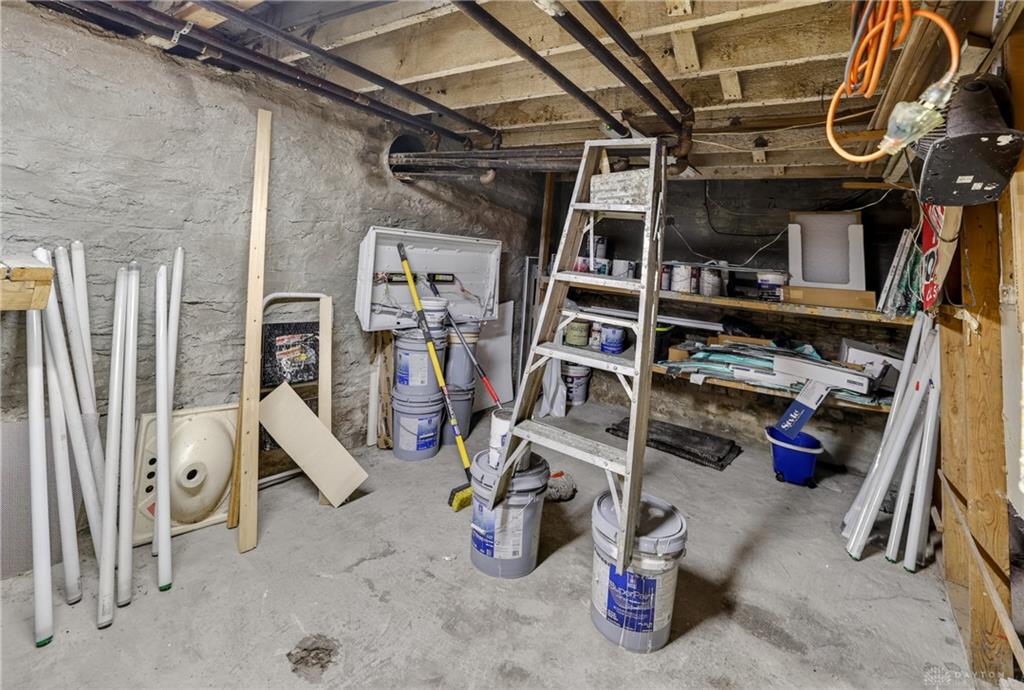 7045-7049 Montgomery Property Photo 62