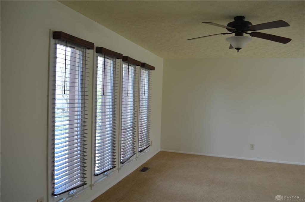 1280 Kentshire Property Photo 5