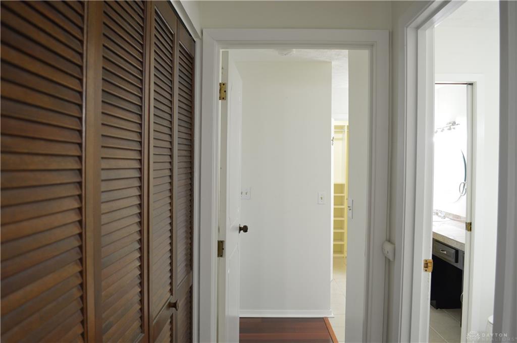 1280 Kentshire Property Photo 12