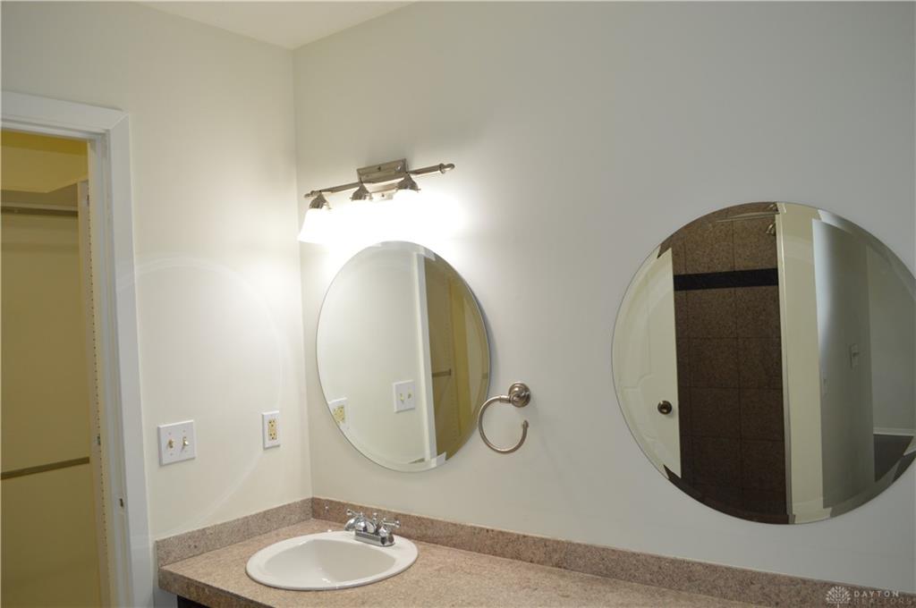 1280 Kentshire Property Photo 15
