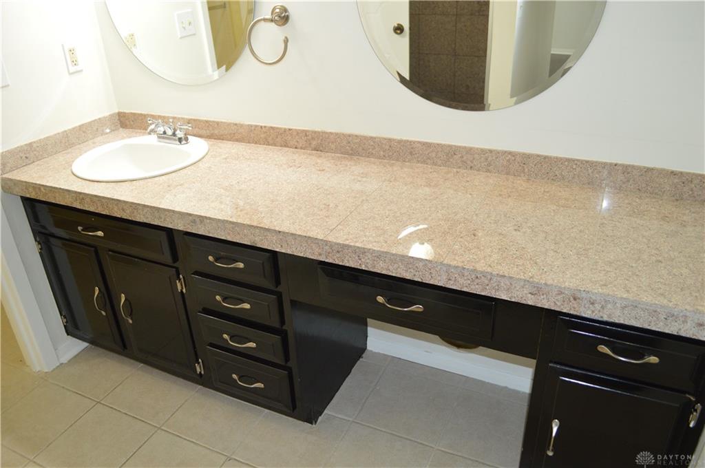 1280 Kentshire Property Photo 16