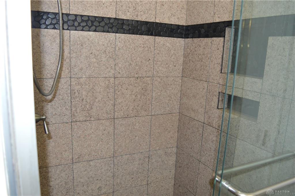 1280 Kentshire Property Photo 17