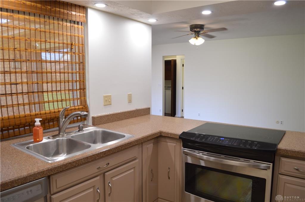 1280 Kentshire Property Photo 22