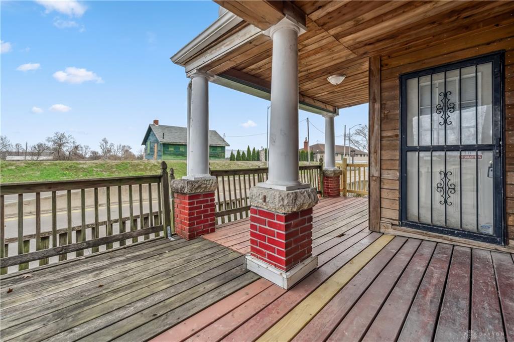 78 Vincent Property Photo 4