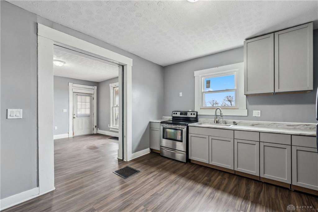 78 Vincent Property Photo 14