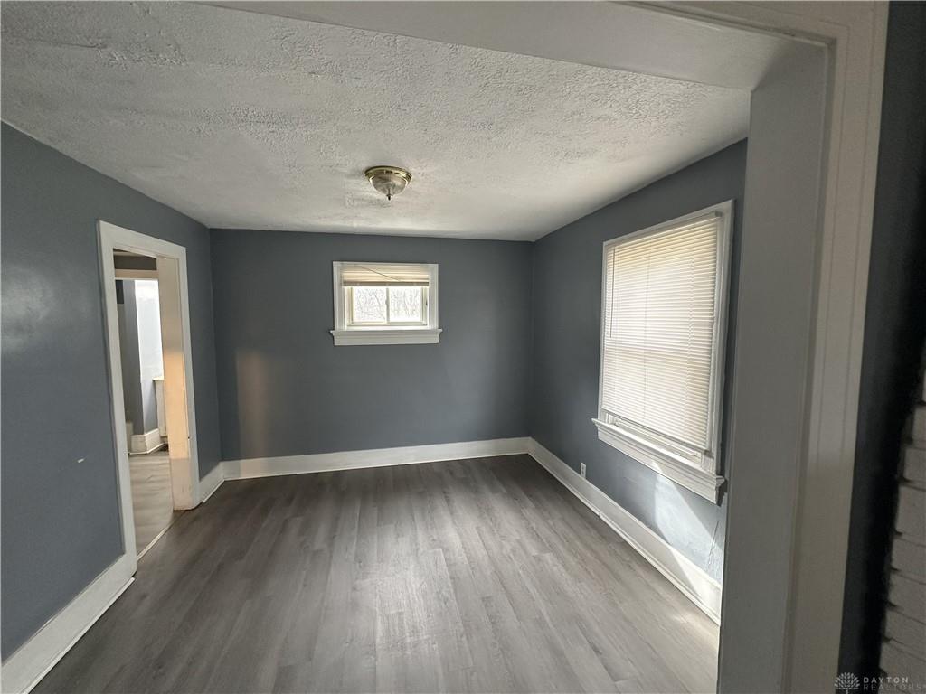 510 W Fairview Property Photo 8