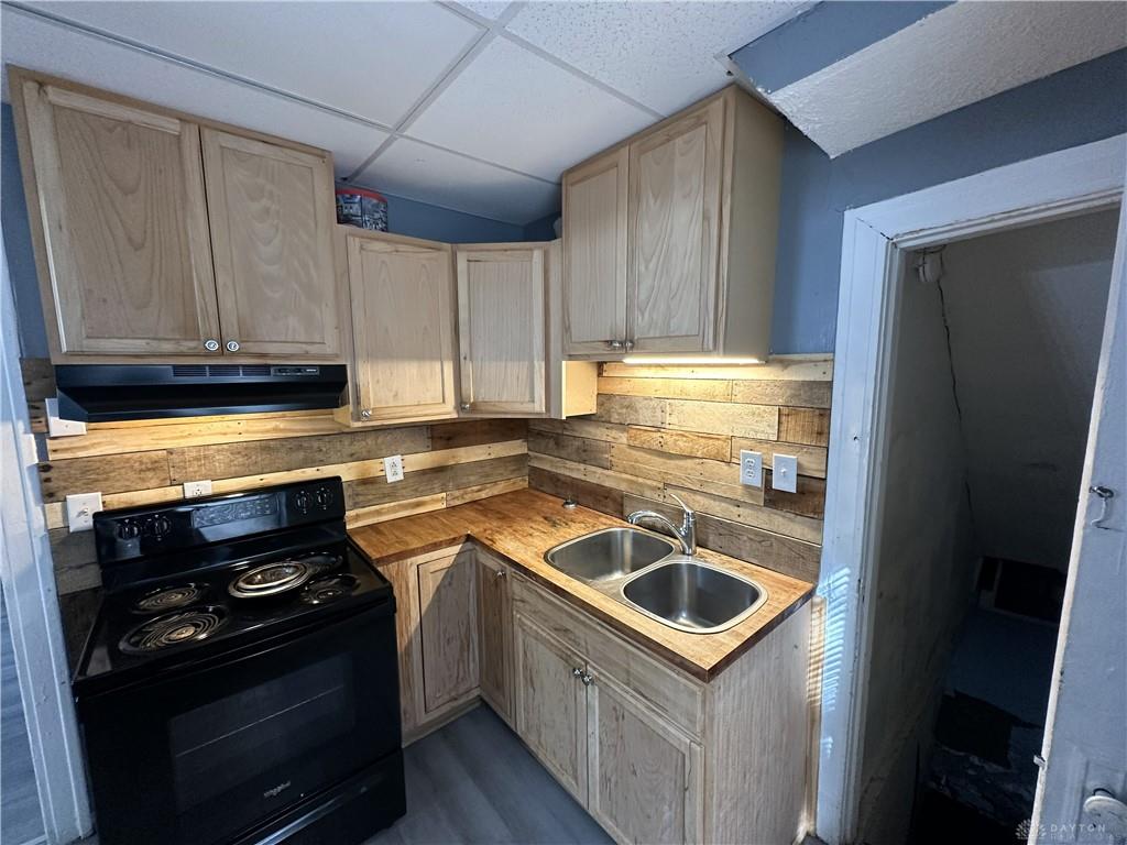 510 W Fairview Property Photo 12