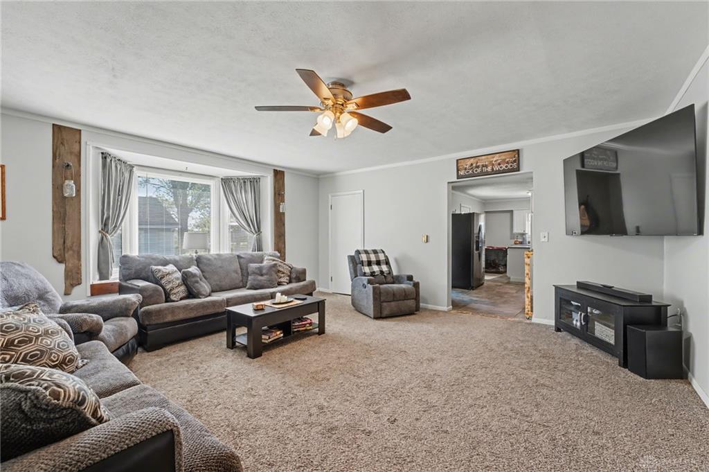 401 Main Property Photo 6