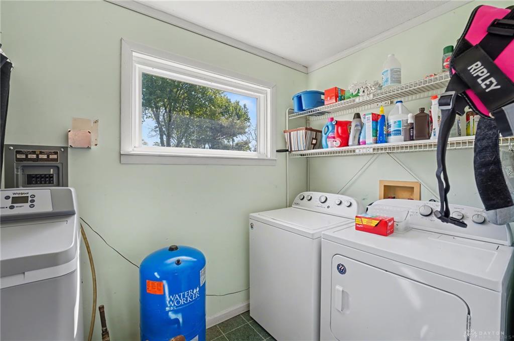 401 Main Property Photo 32