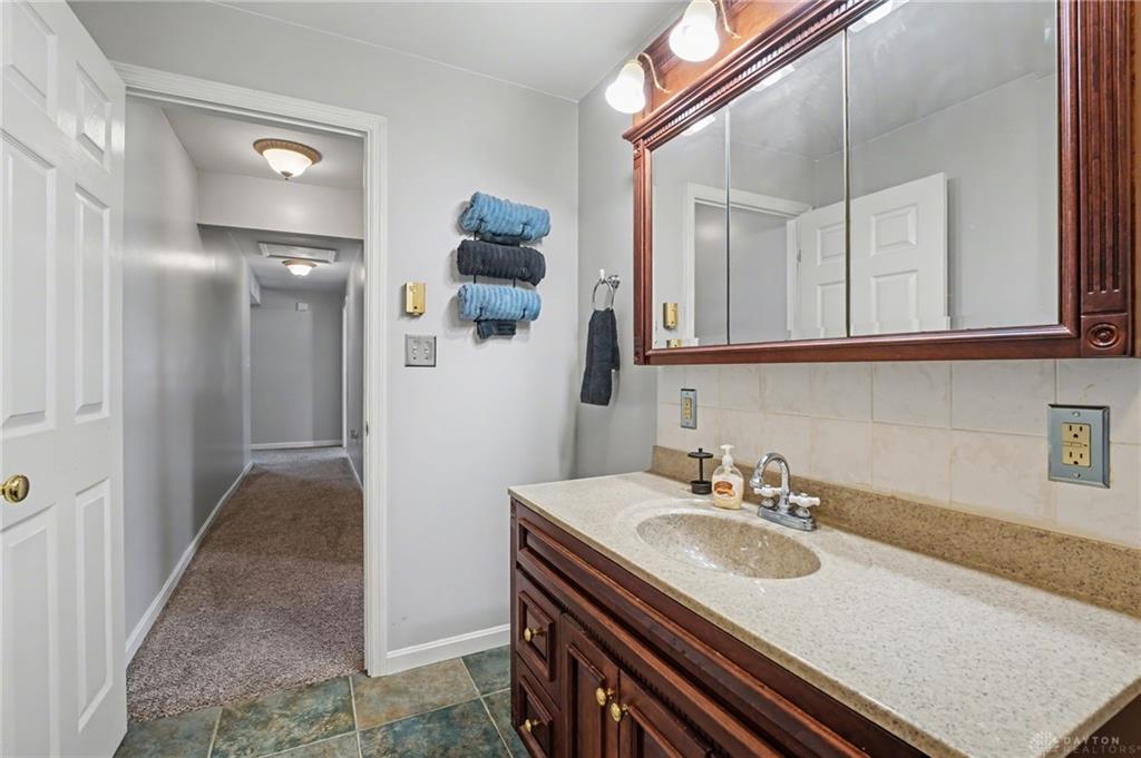401 Main Property Photo 43
