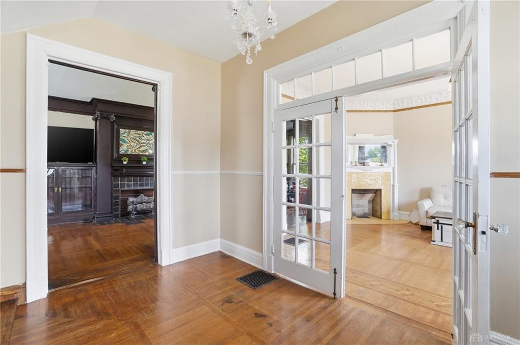 3 E Xenia Property Photo 9