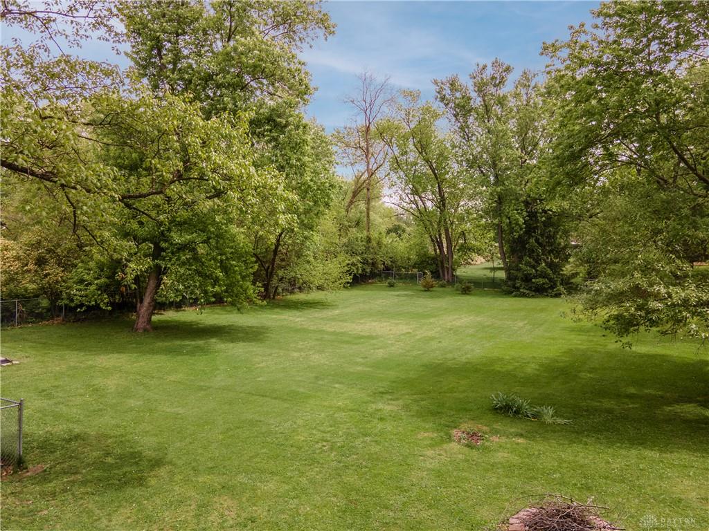 2152 La Grange Property Photo 10