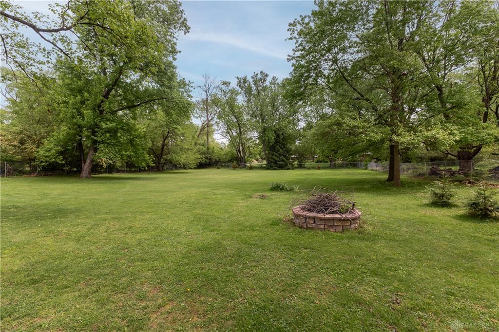 2152 La Grange Property Photo 12