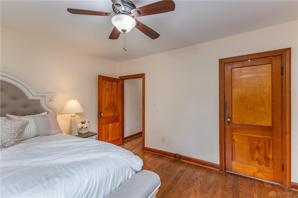 2152 La Grange Property Photo 33