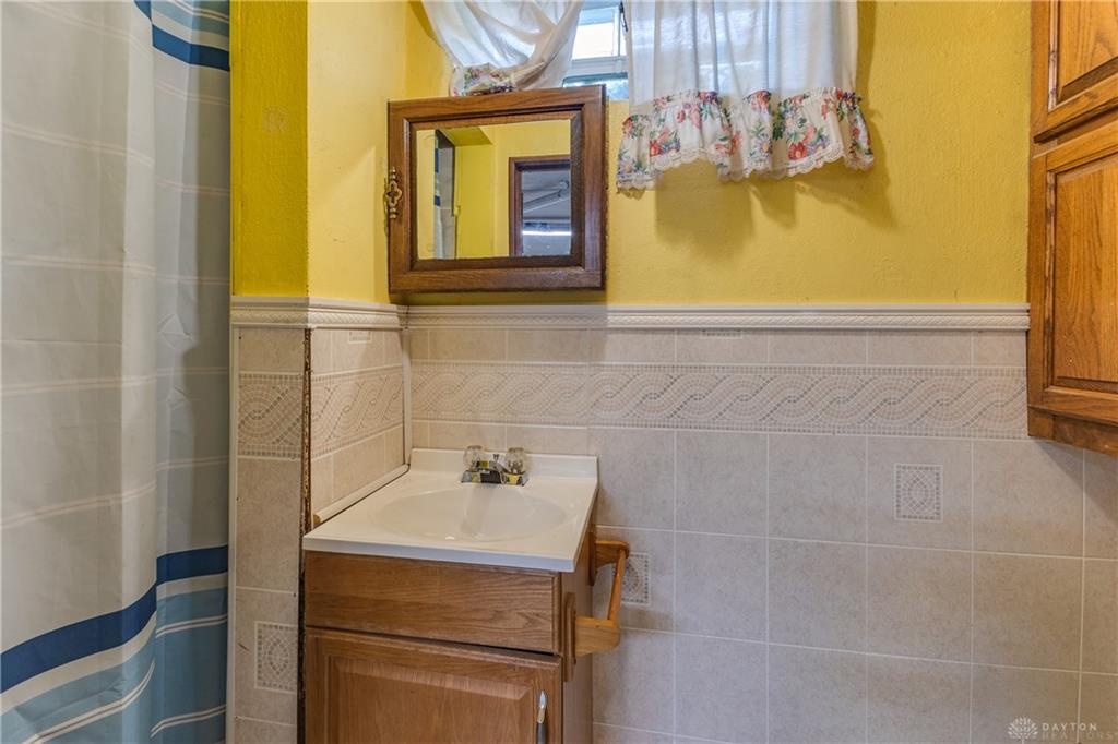 2152 La Grange Property Photo 46
