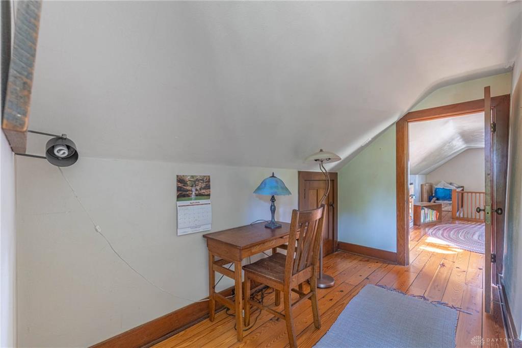 158 E Dixon Property Photo 45