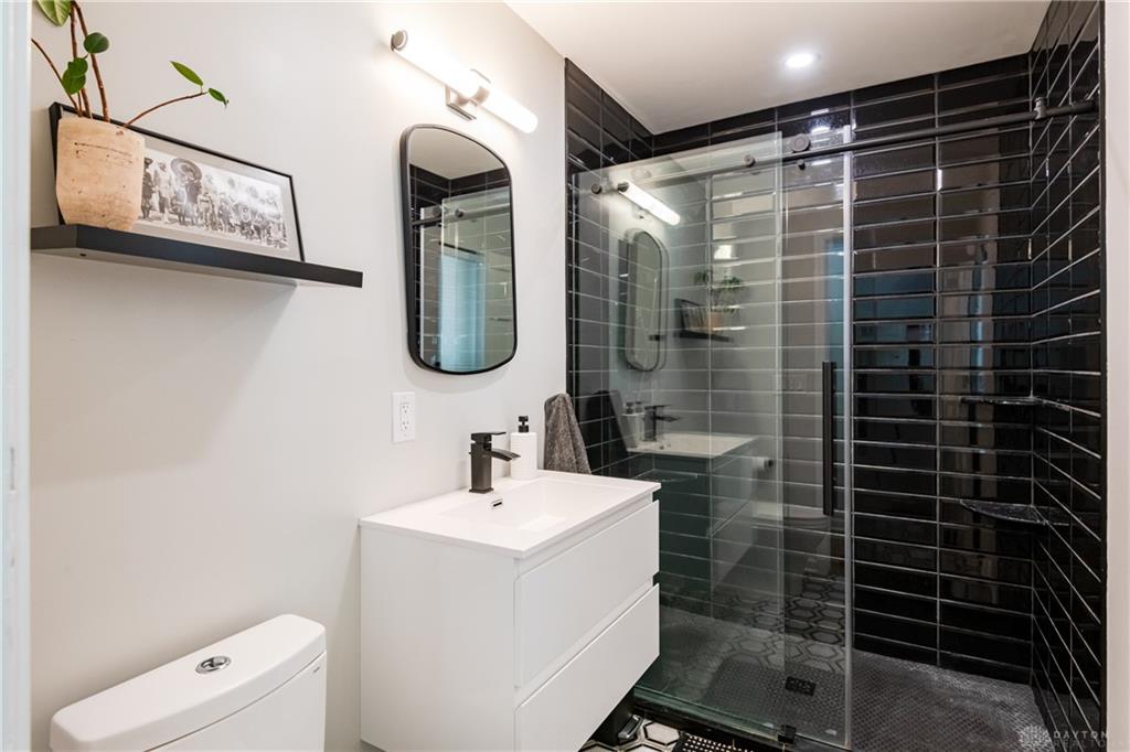 84 Thruston Property Photo 21